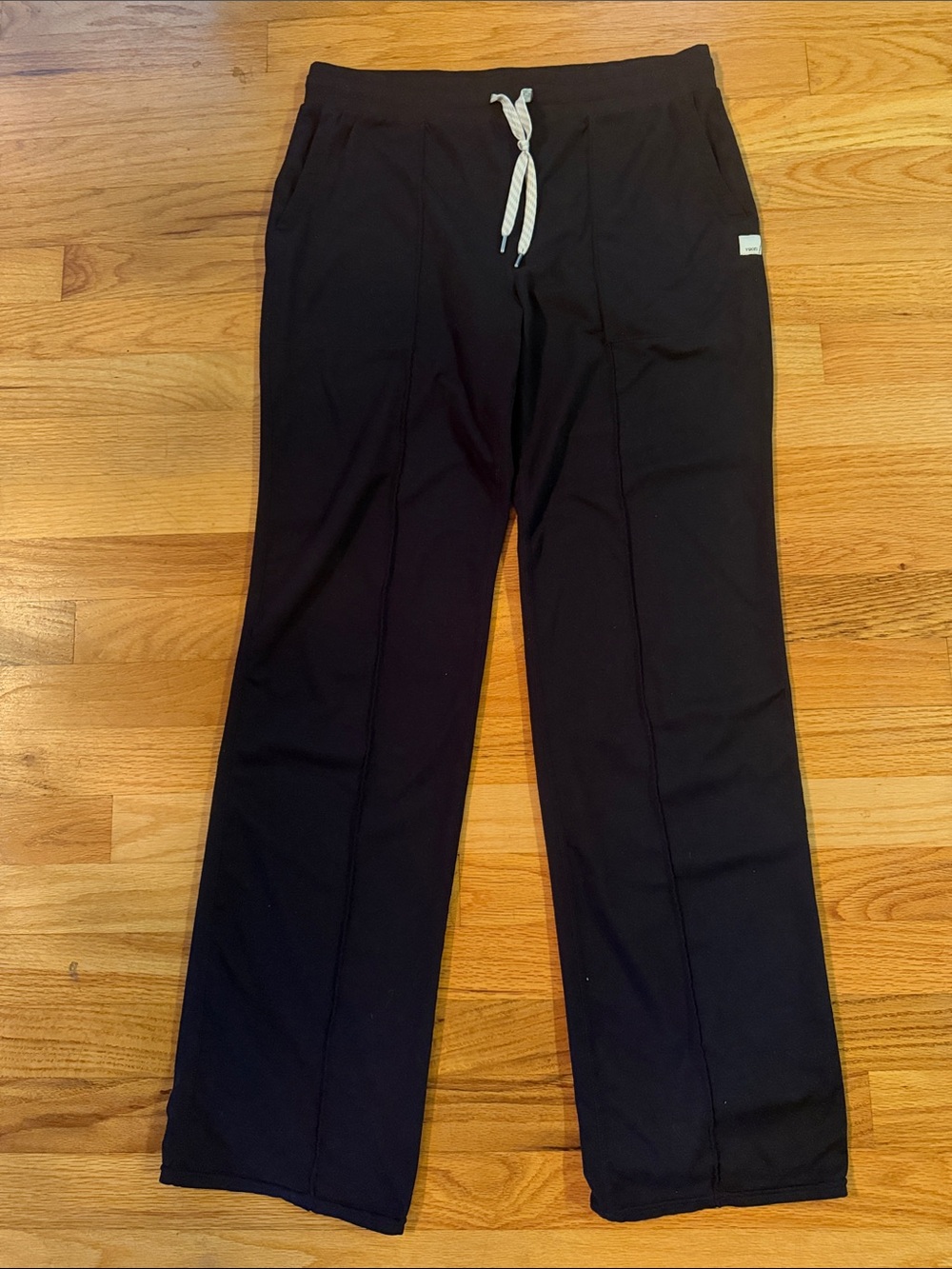 Vuori Halo Essential Women’s Black Drawstring Casual Pants